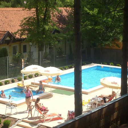 Hotel Korona Siofok Dış mekan fotoğraf