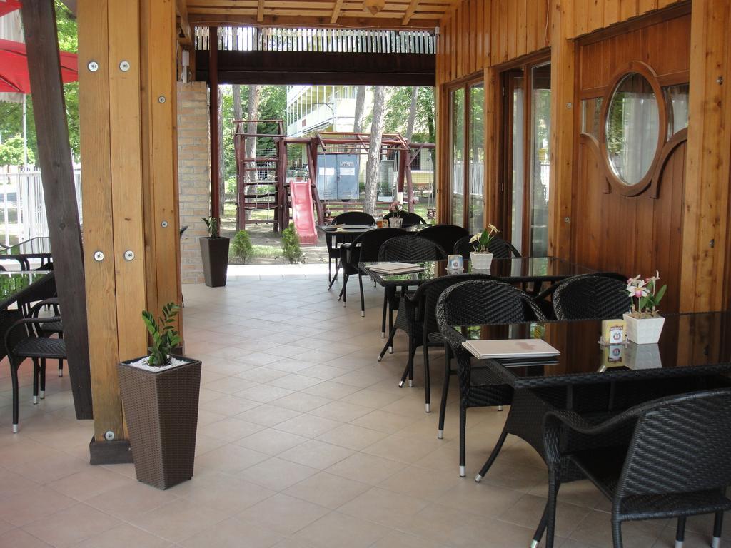 Hotel Korona Siofok Dış mekan fotoğraf