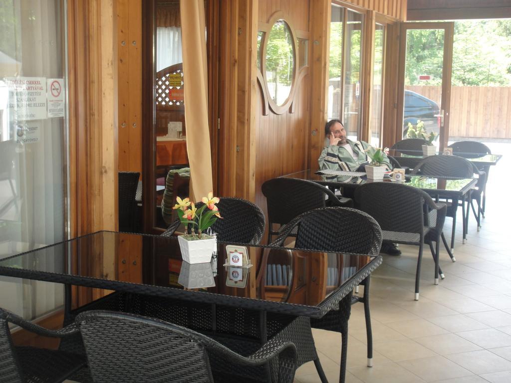 Hotel Korona Siofok Dış mekan fotoğraf
